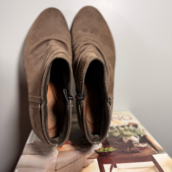 Rockport Brown Taupe Size 9.5M Women’s Ankle Suede Booties - Picture 10 of 15
